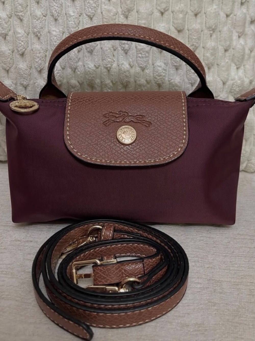 New Longchamp mini burgundy - Picture 2 of 7